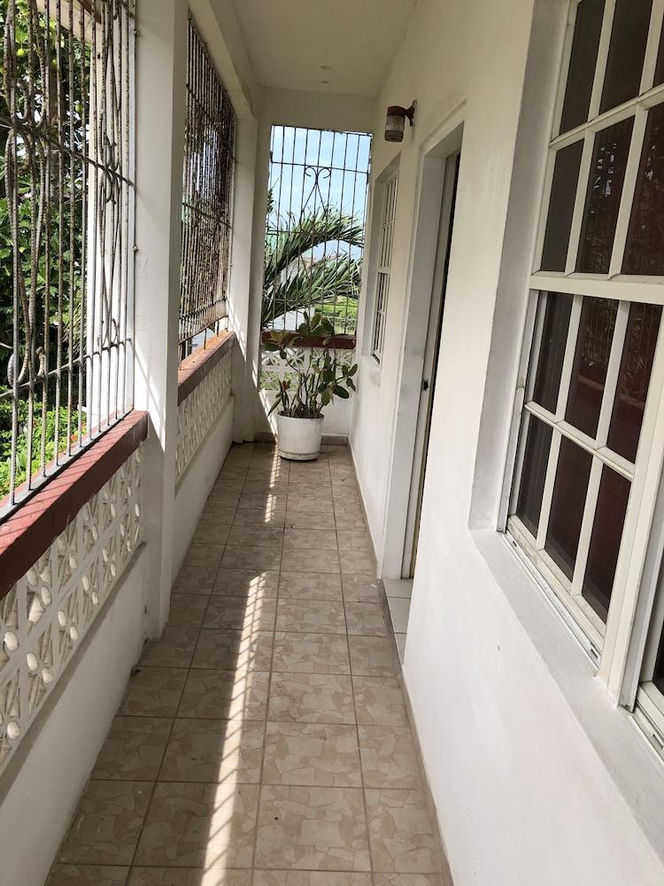 Coningsby Inn Cidade de Belize Exterior foto